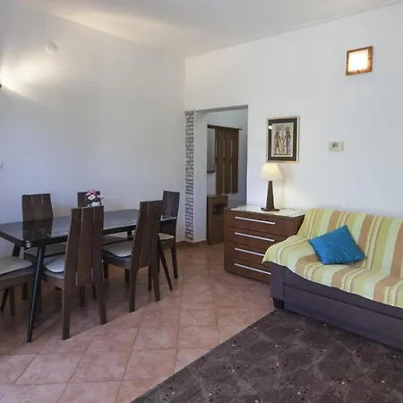 Apartman Fuer 4 Personen Ca 62 Qm In Pjescana Uvala, Istrien Istrische Riviera Pjescana Uvala